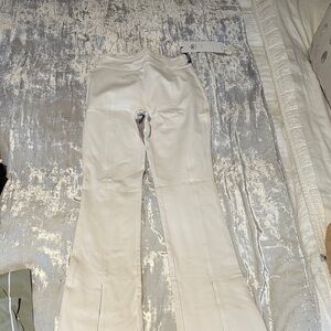 ALO Yoga Ivory High-Waist Flutter Legging